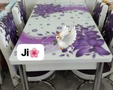 Şüşəli masa və oturacaqlar