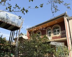 Villa, Qaraçuxur qəs