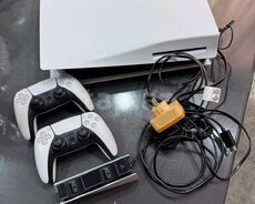 PlayStation 5 825GB