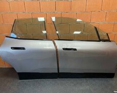 BMW İX qapısı
