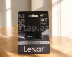 Yaddaş kartı Lexar