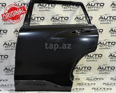 Toyota Corolla, Cross sol arxa qapısı