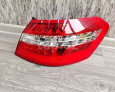 Mercedes W212, E212 arxa stop işığı