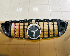 Mercedes W205 C-Class radiator barmaqlığı