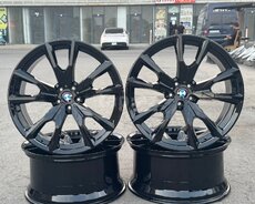BMW X7 diskləri R22