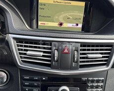 Mercedes W212 monitoru