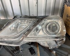 Mercedes W212 ön sol farası