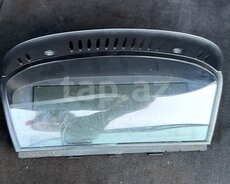 BMW E60 monitoru