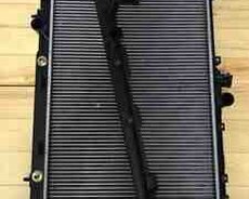 Toyota RAV 4 üçün radiator qapağı