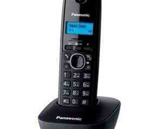 Stasioner telefon Panasonic KX-TG1611UAH