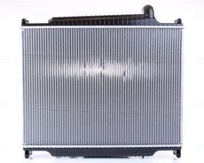 Range Rover L322 2002-2012 Radiator su