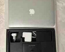 Apple MacBook 2017 Model 8 GB 128 GB