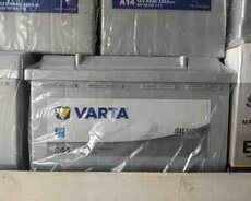 Varta E44 akkumulyatoru