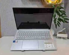 Noutbuk Asus Vivobook K3504V Oled 2.8K