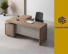 Ofis masası